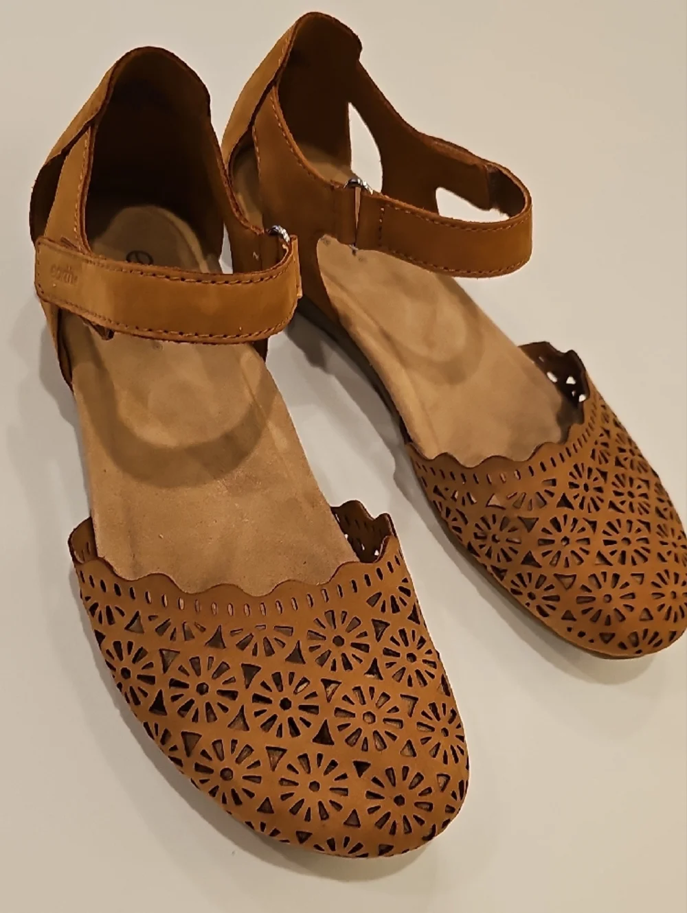 Earth Origins Bronnie Medium Natural Leather Ankle-Strap Flats Sandals Women 9M - Picture 4 of 8